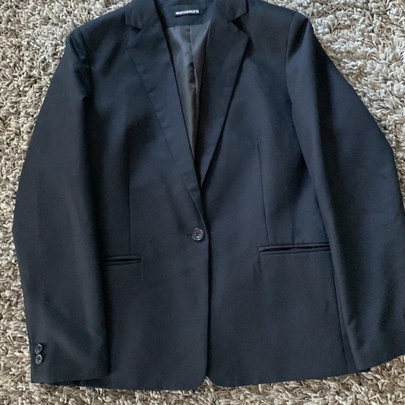 Custom tailored blazer - Picture 4 of 9